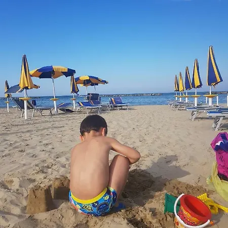 Feriehus La Casa Di Cri Con Servizio Incluso! San Benedetto del Tronto