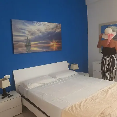 La Casa Di Cri Con Servizio Incluso! Hébergement de vacances San Benedetto del Tronto